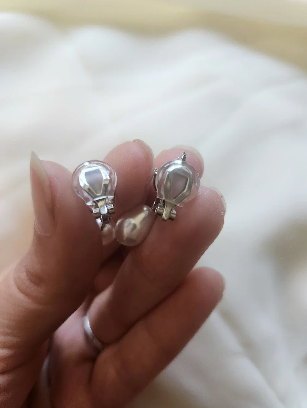 Clip on Silver & White Pearl Bridal Art Deco Drop Earrings Nickel-free Elegant